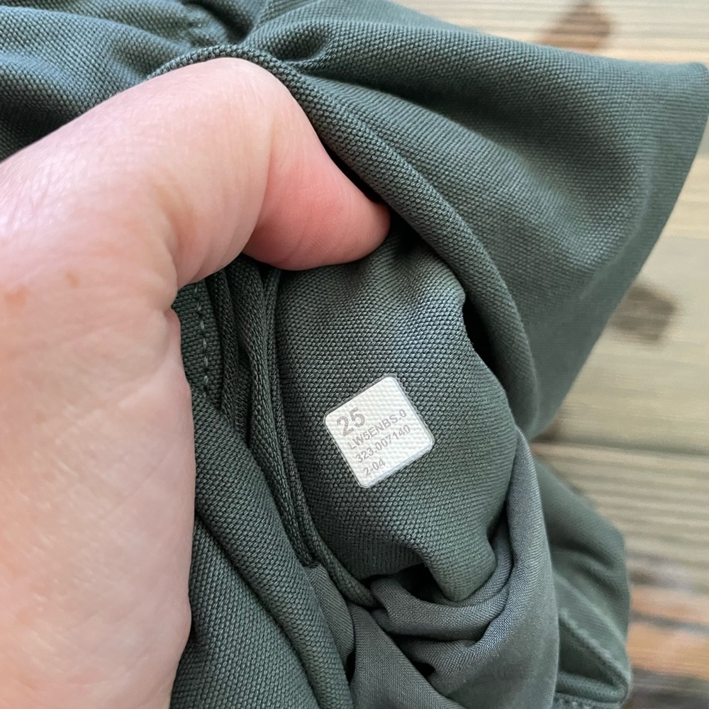 Lululemon Athletica cargo pants - Picture 9 of 9